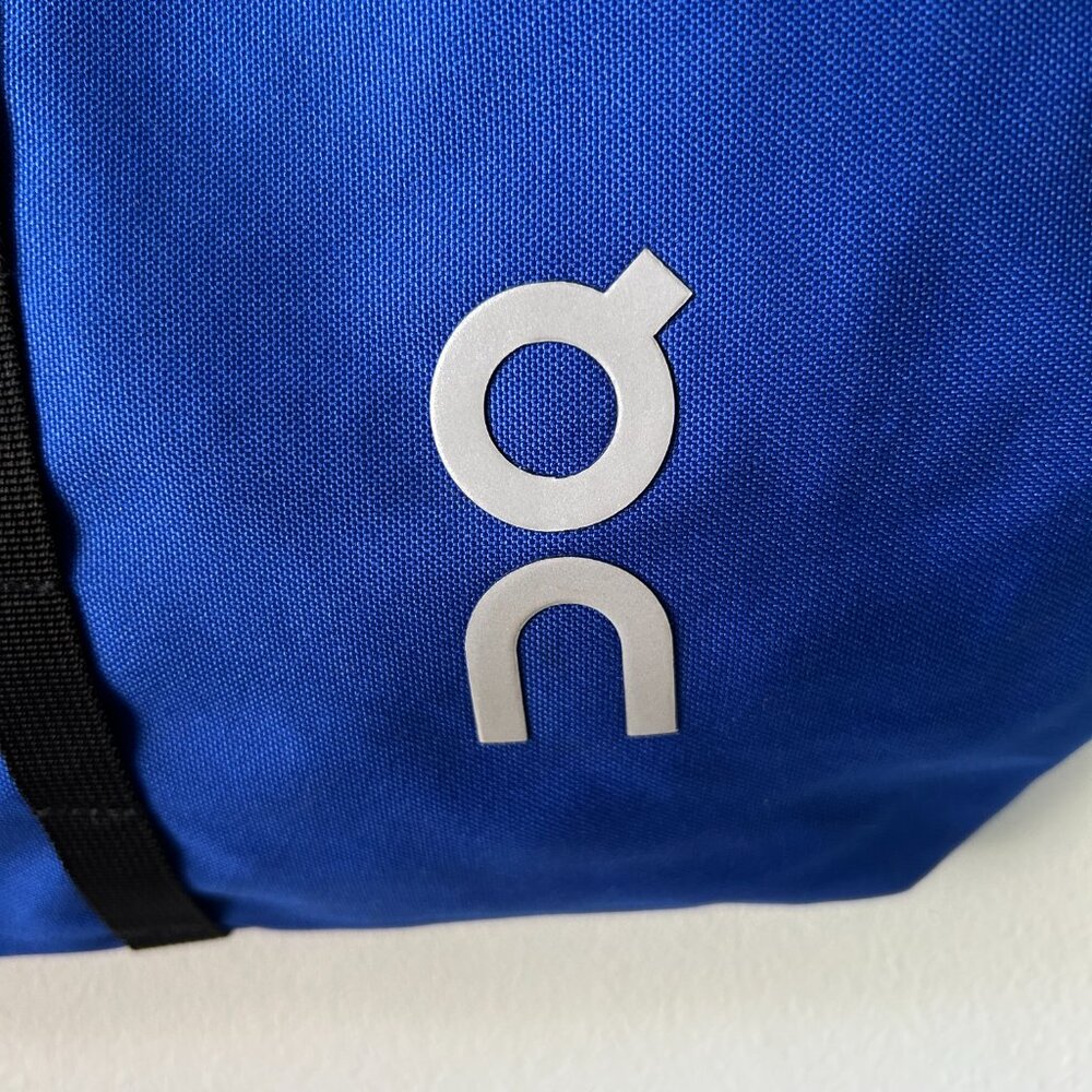 On Running Tote Backpack - Picture 3 of 8